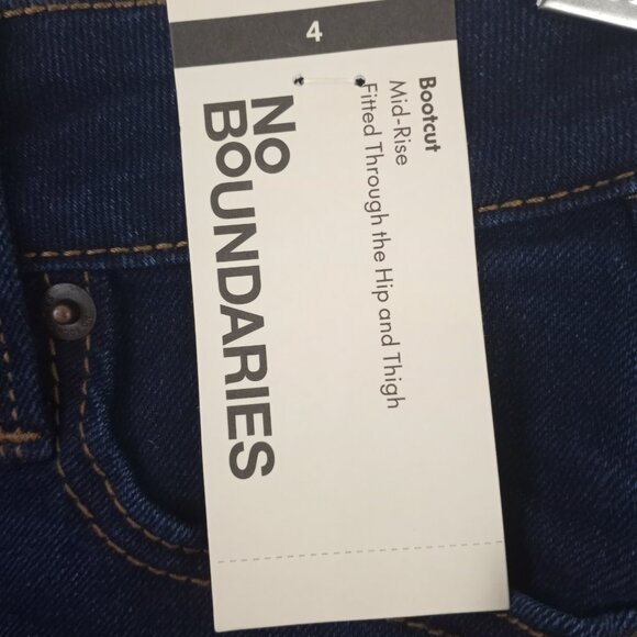 NWT No Boundaries Boot Cut Denim Jeans Womens 4 Mid Rise Dark Wash Stretch - Picture 6 of 7